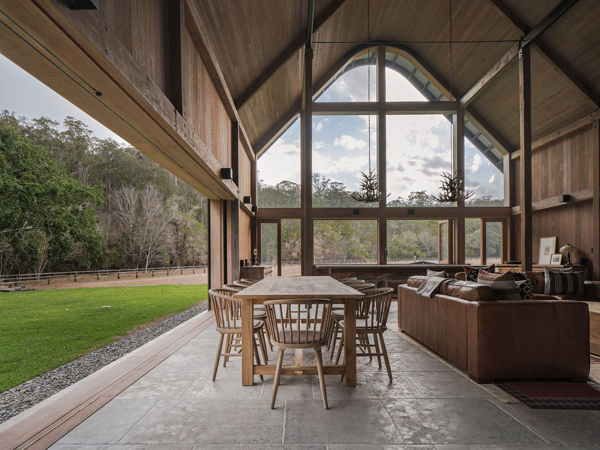 Paul Uhlmann Architects designs barn house featuring cathedral-like ceilings in Pullenvale