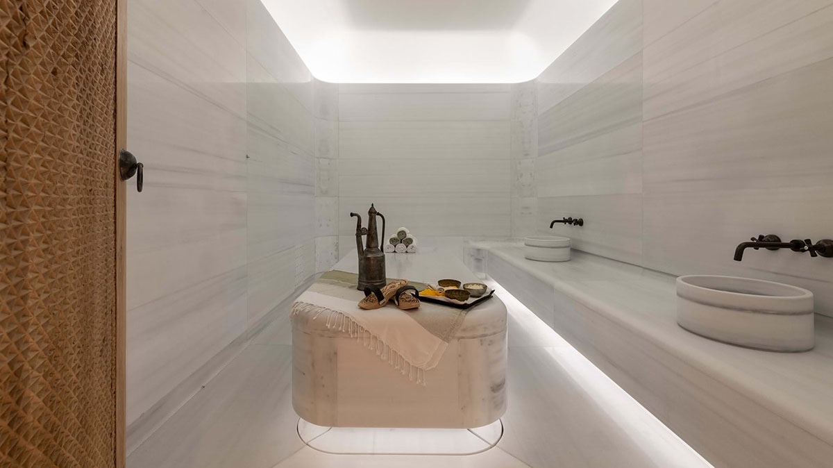 Foster + Partners completes new private villa featuring 