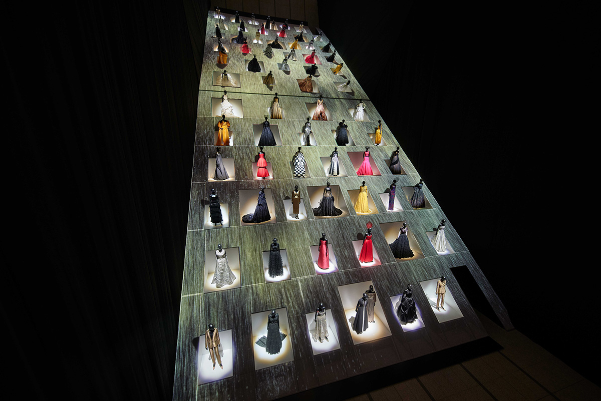 OMA's exhibition design for Dior explores the versatility of craft and material expression at MOT