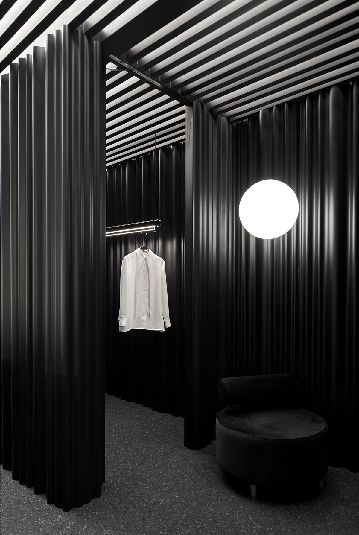 Various Associates integrates giant variable screens to interiors of fashion boutique in Chengdu