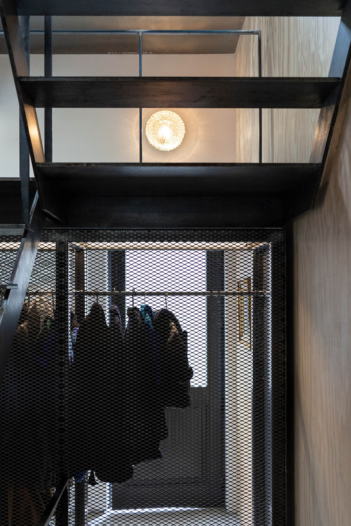 TBA designs residential extension with floating volume on a narrow plot in Montréal neighborhood 