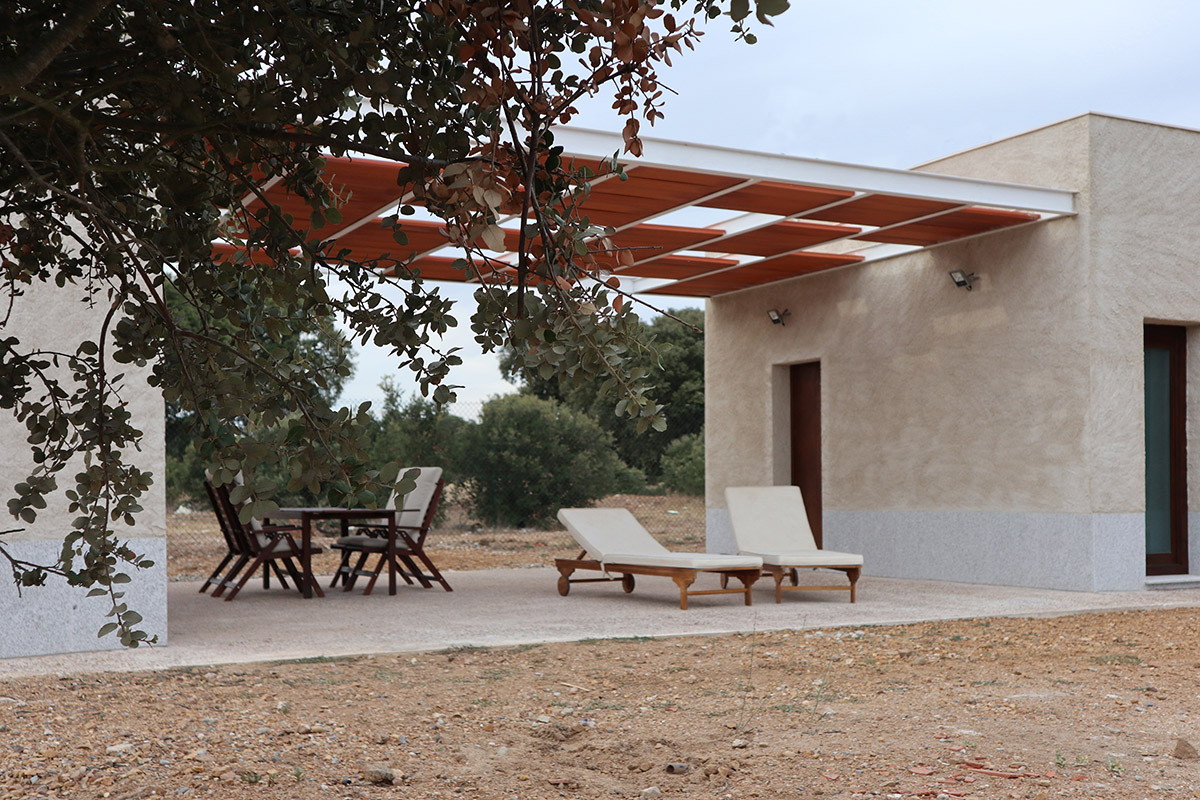 álvaro sánchez de miguel architects built weekend retreat responding new lifestyle trends
