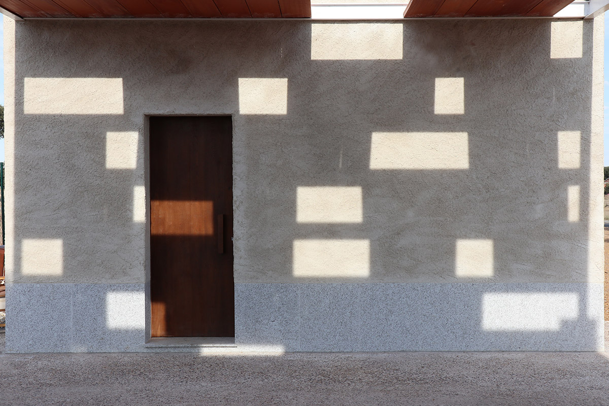 álvaro sánchez de miguel architects built weekend retreat responding new lifestyle trends