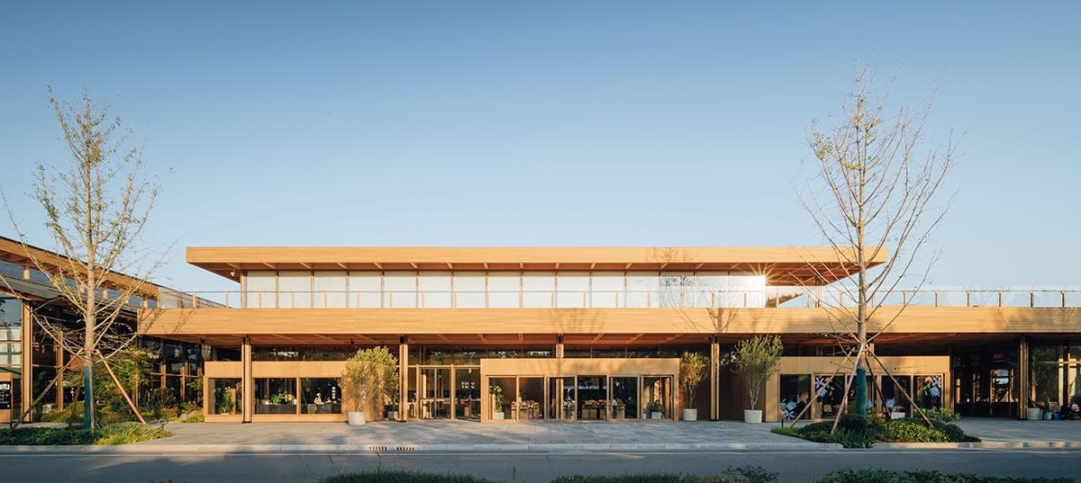Community market by a9a rchitects features modular spaces from reusable wood in Henan