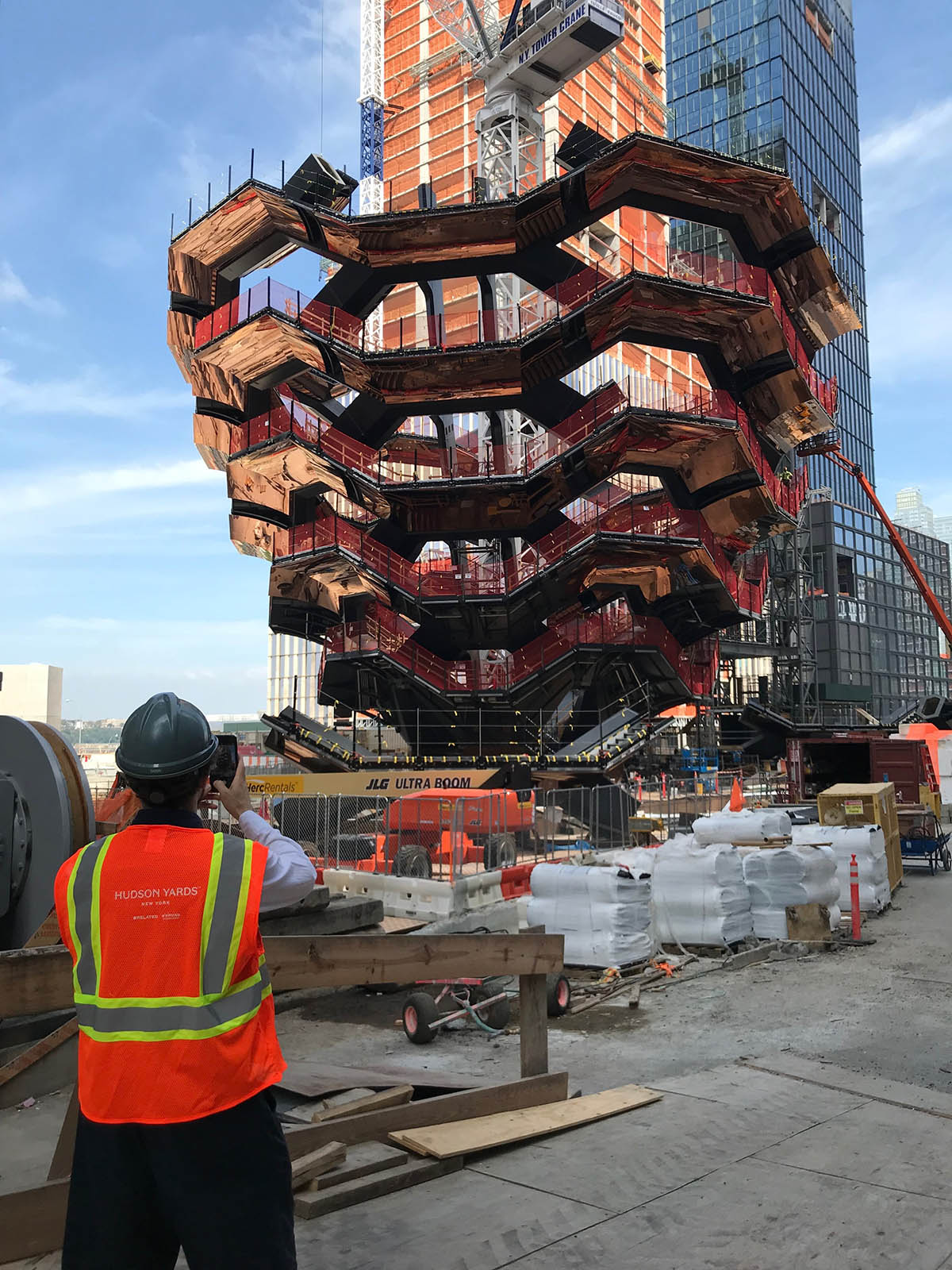 First images show Thomas Heatherwick’s sculptural Vessel takes shape at Hudson Yards