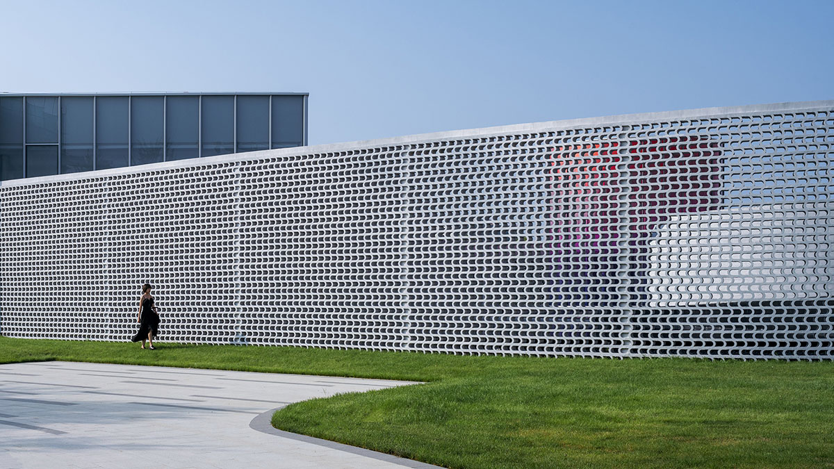 Circular, oval and square volumes form art museum designed by Wutopia Lab in China 