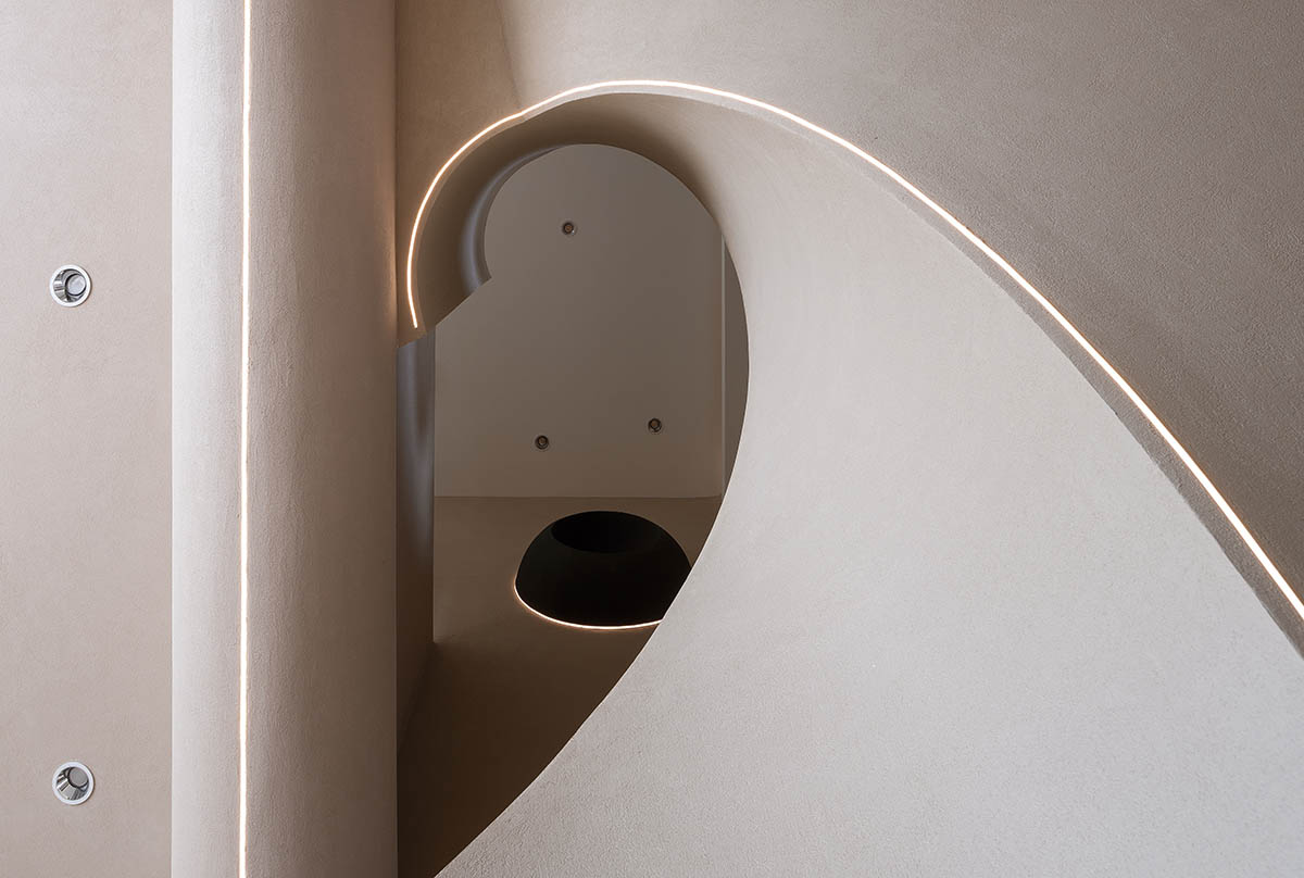OYTT Design creates interiors featuring irregular-shaped caves and curved walls for a shop in China 