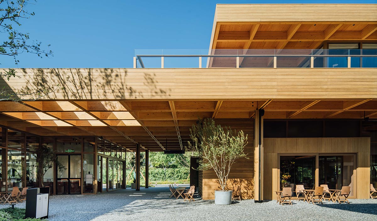 Community market by a9a rchitects features modular spaces from reusable wood in Henan