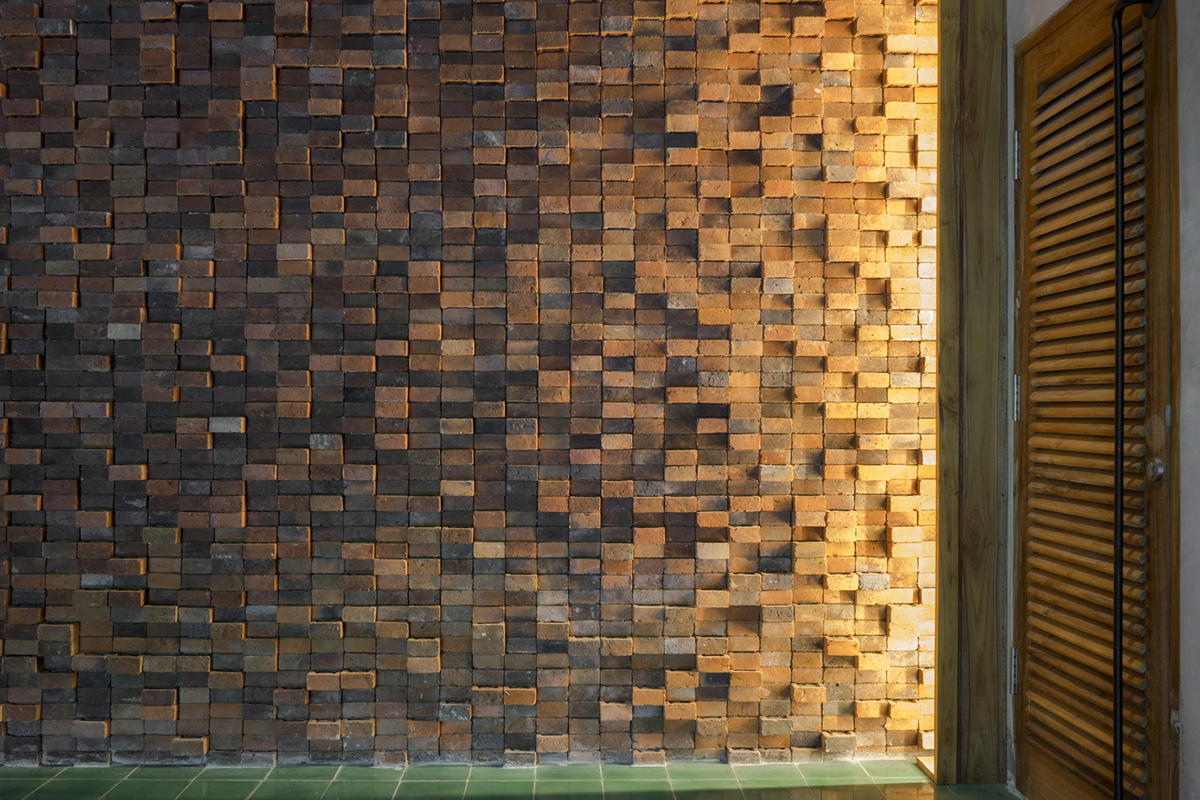 Andyrahman Architect creates different brick motifs for Omah Boto House in Indonesia