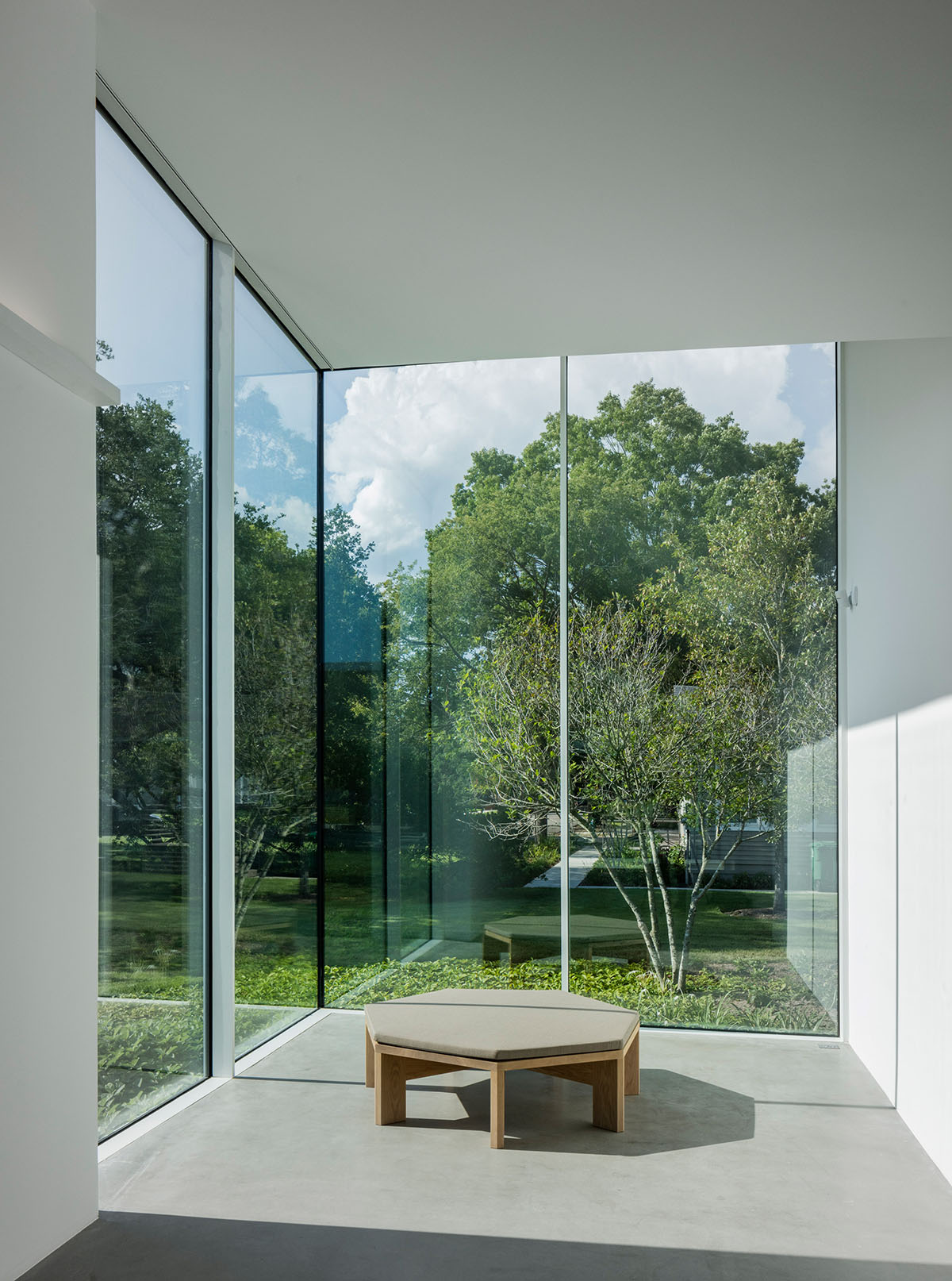Johnston Marklee-designed freestanding Menil Drawing Institute is enriched with spacious courtyards