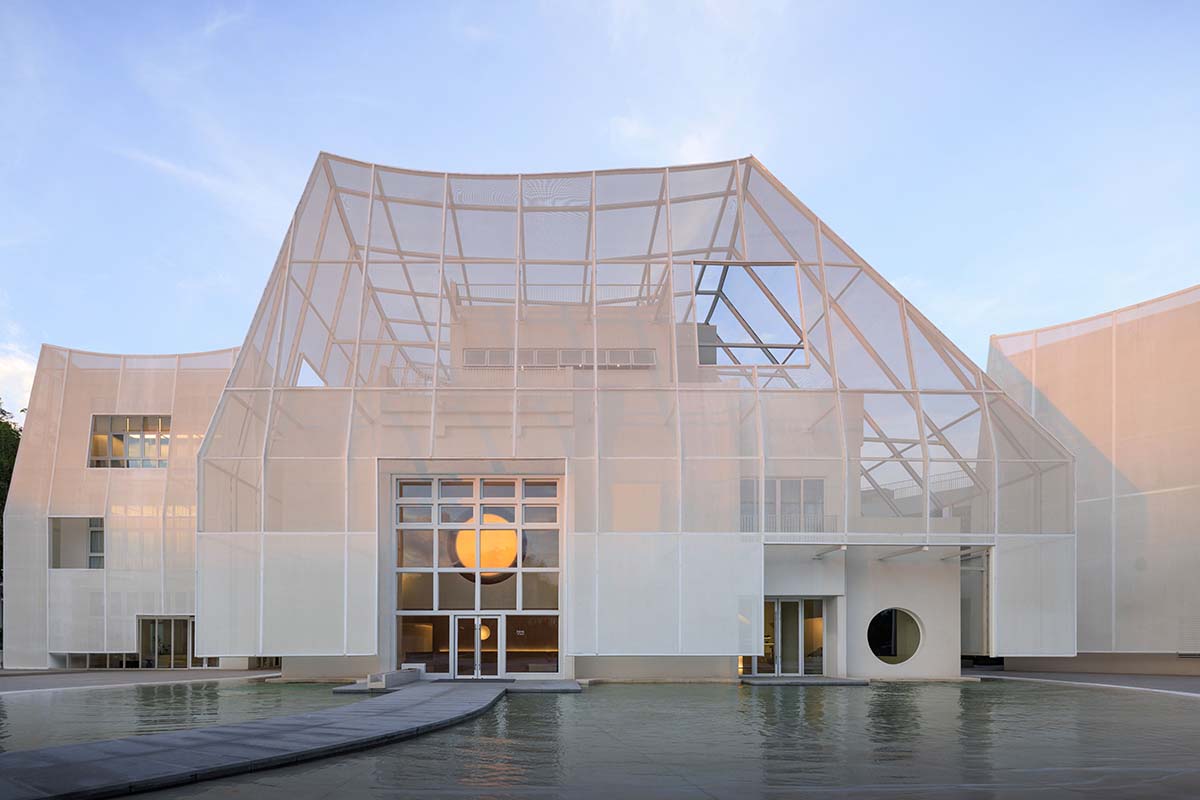 Wutopia Lab built an art gallery enveloped by Ferrari membranes to resemble