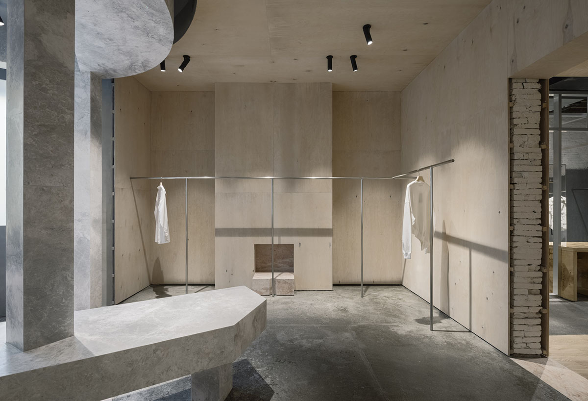 Atelier tao+c converts old residence into a store with free standing elements in Shanghai 