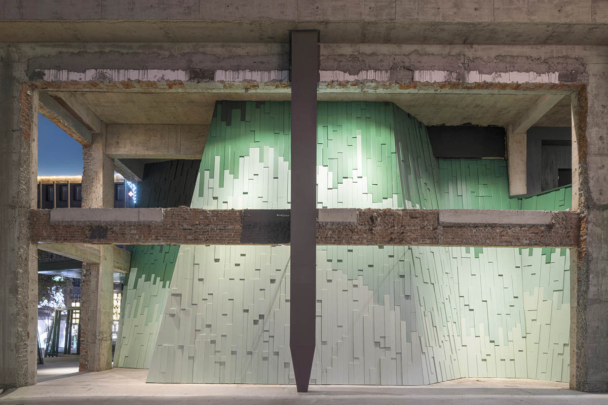 Wutopia Lab transforms former silk weaving factory into a theater in Suzhou, China 