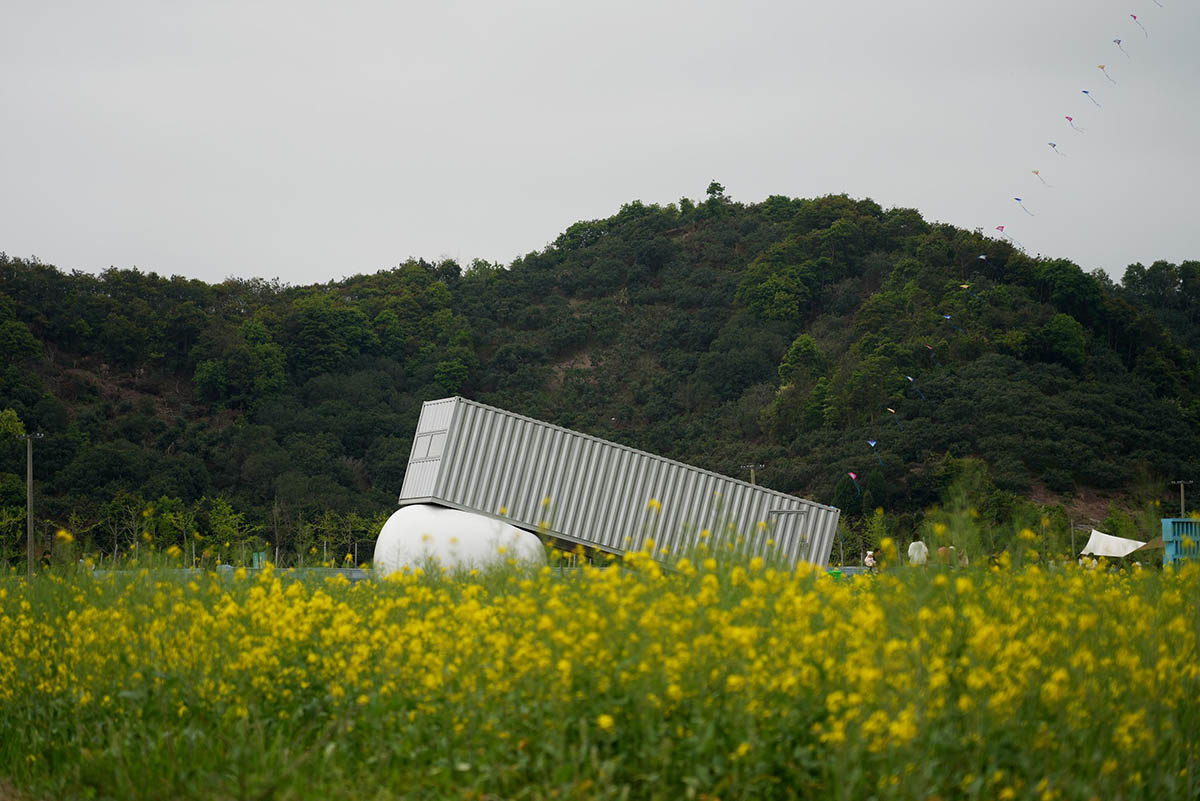 Practice on Earth and Increments Studio complete inflatable structures in Ningbo, China