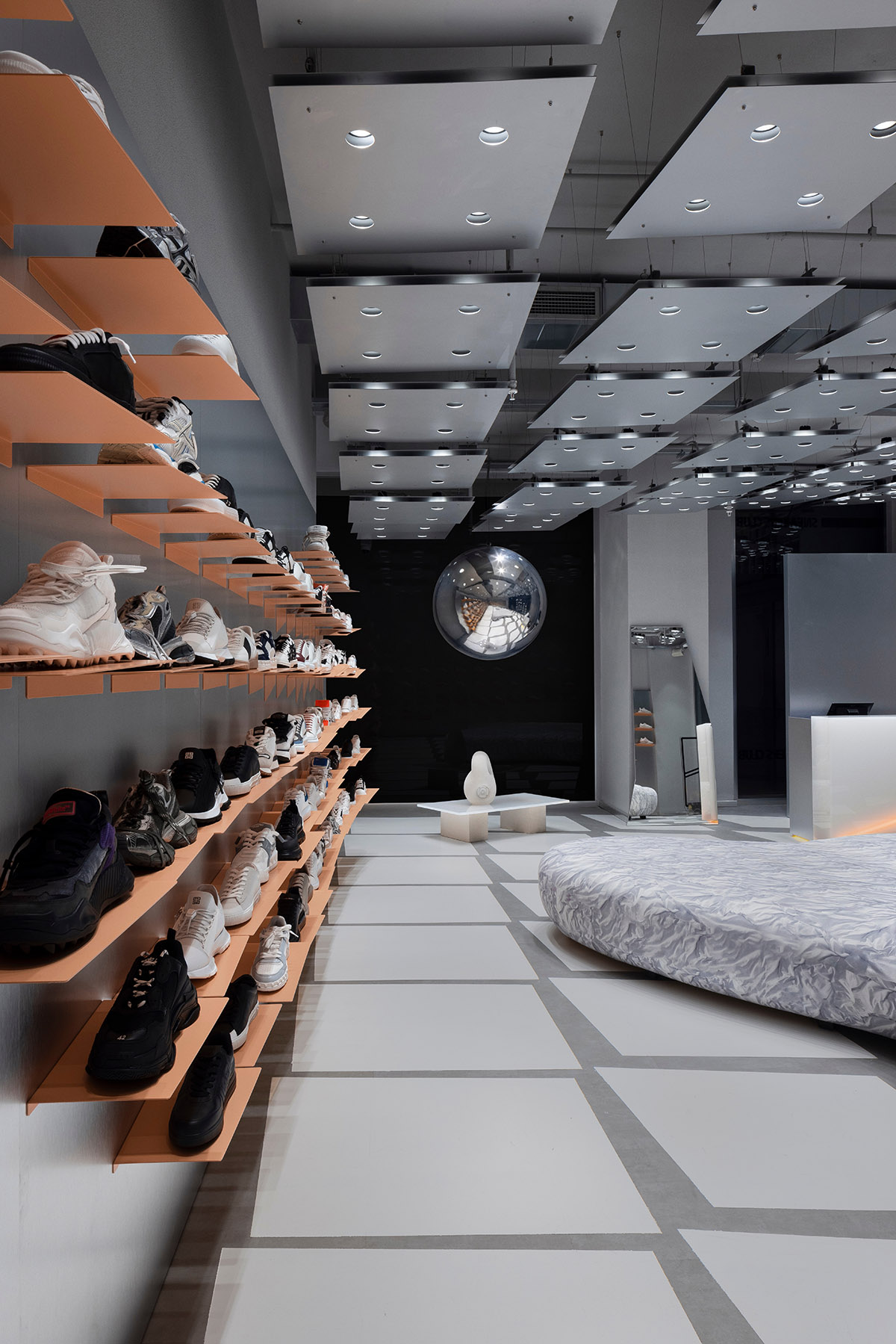 Salon Alper Derinbogaz transforms sound waves into architectural elements for a retail store