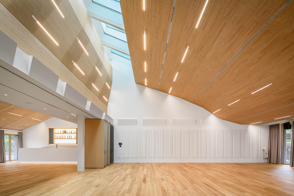 The revitalization of the forum in Frankenberg highlights the beauty of the existing structure 