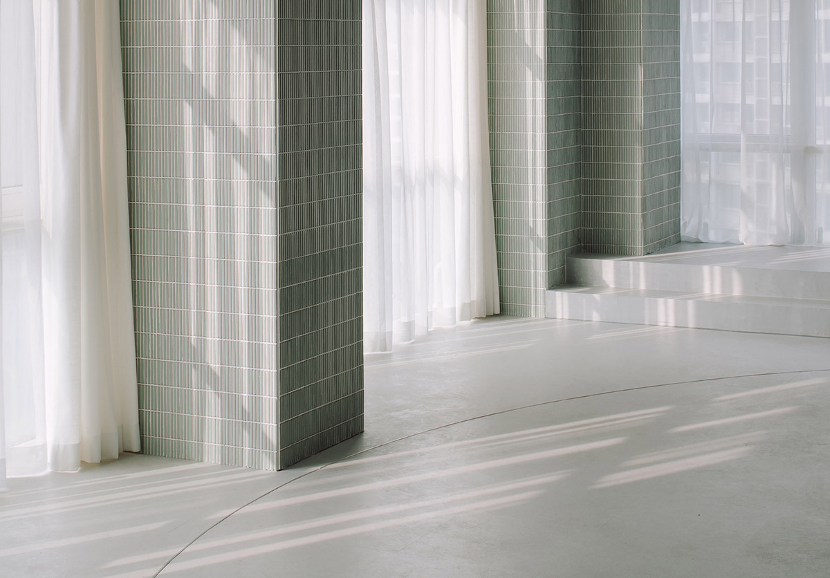 Green hues and pastel colors dominate multi-functional painting studio by ATELIER MOZH in China