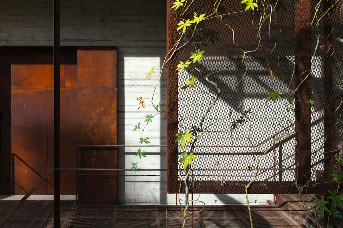 VOID completes Guarumo Residence with staggered volumes in Costa Rican tropical landscape 