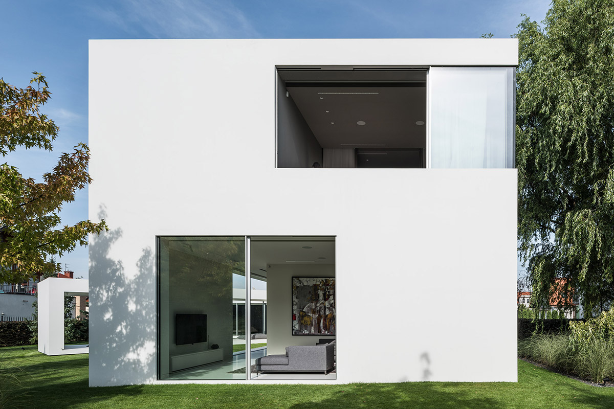 Movements of sun define the form of this protruding house designed by KWK Promes in Poland
