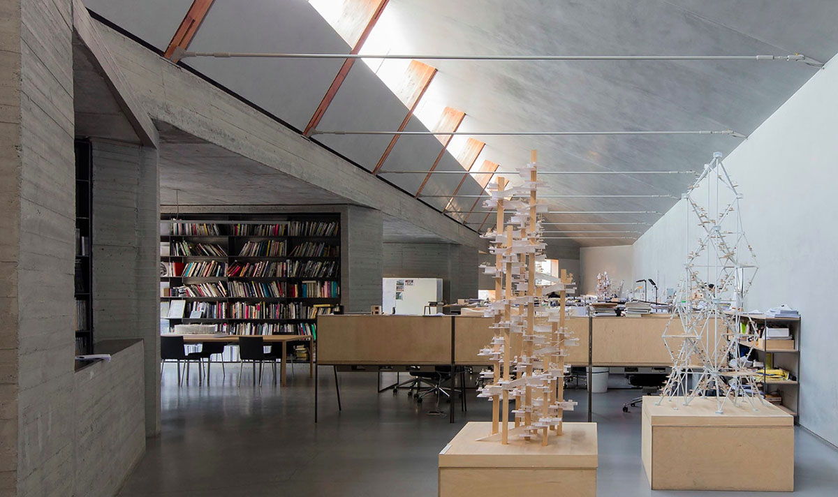 ZAO/standardarchitecture transforms old factory building into its design studio in Beijing