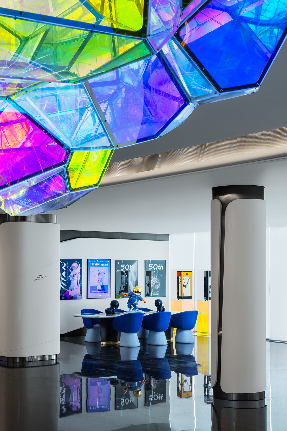 T.K. Chu Design completes Sales Center of Poly F.S. Skyline Garden in Guangzhou, China