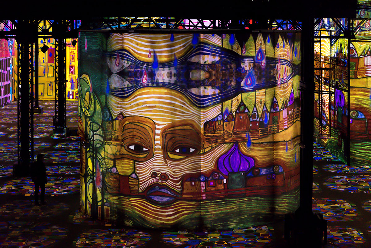 Organic Landscape of Hundertwasser Reanimated in Atelier des lumieres Paris