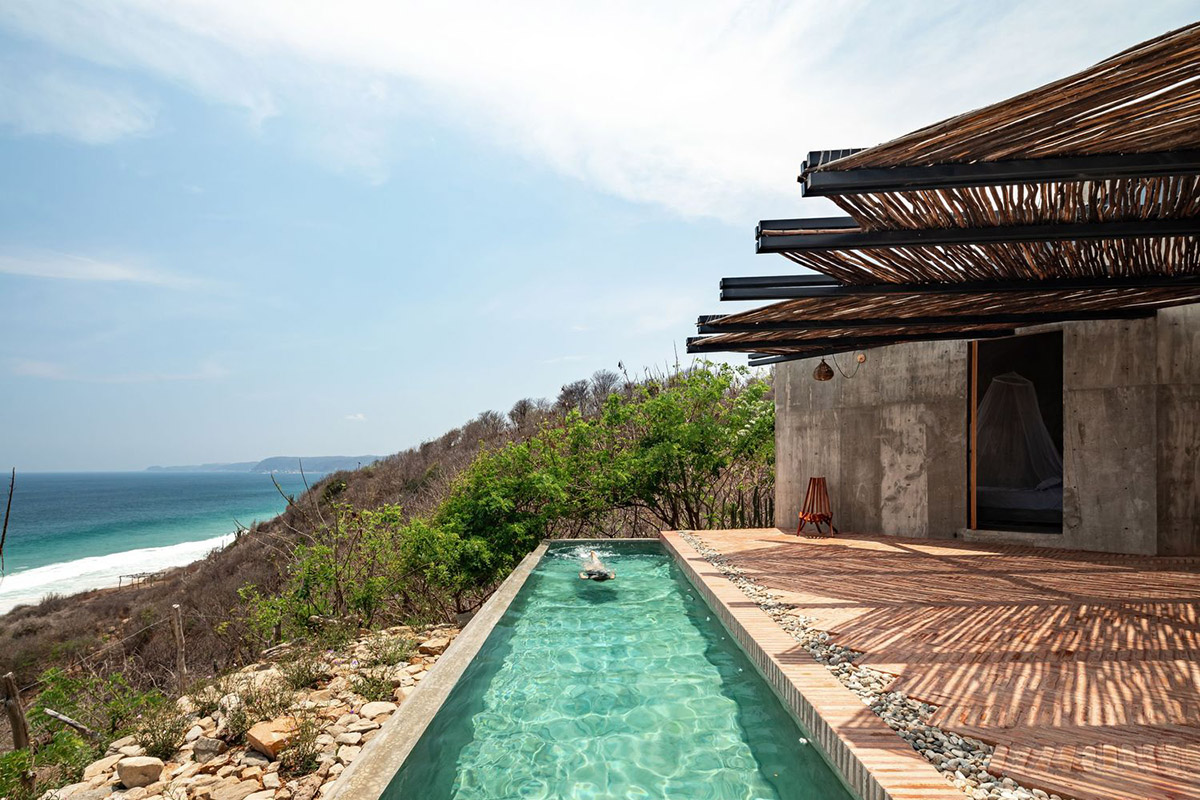 Espacio 18 Arquitectura completes Casa del Sapo with rotating concrete volumes in Mexican coast