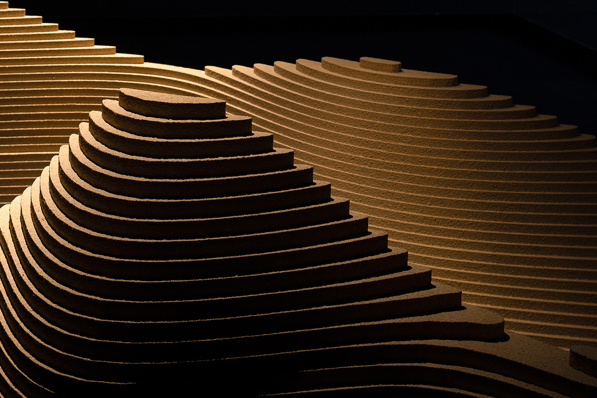 Giant free-form structure gives the feeling of 