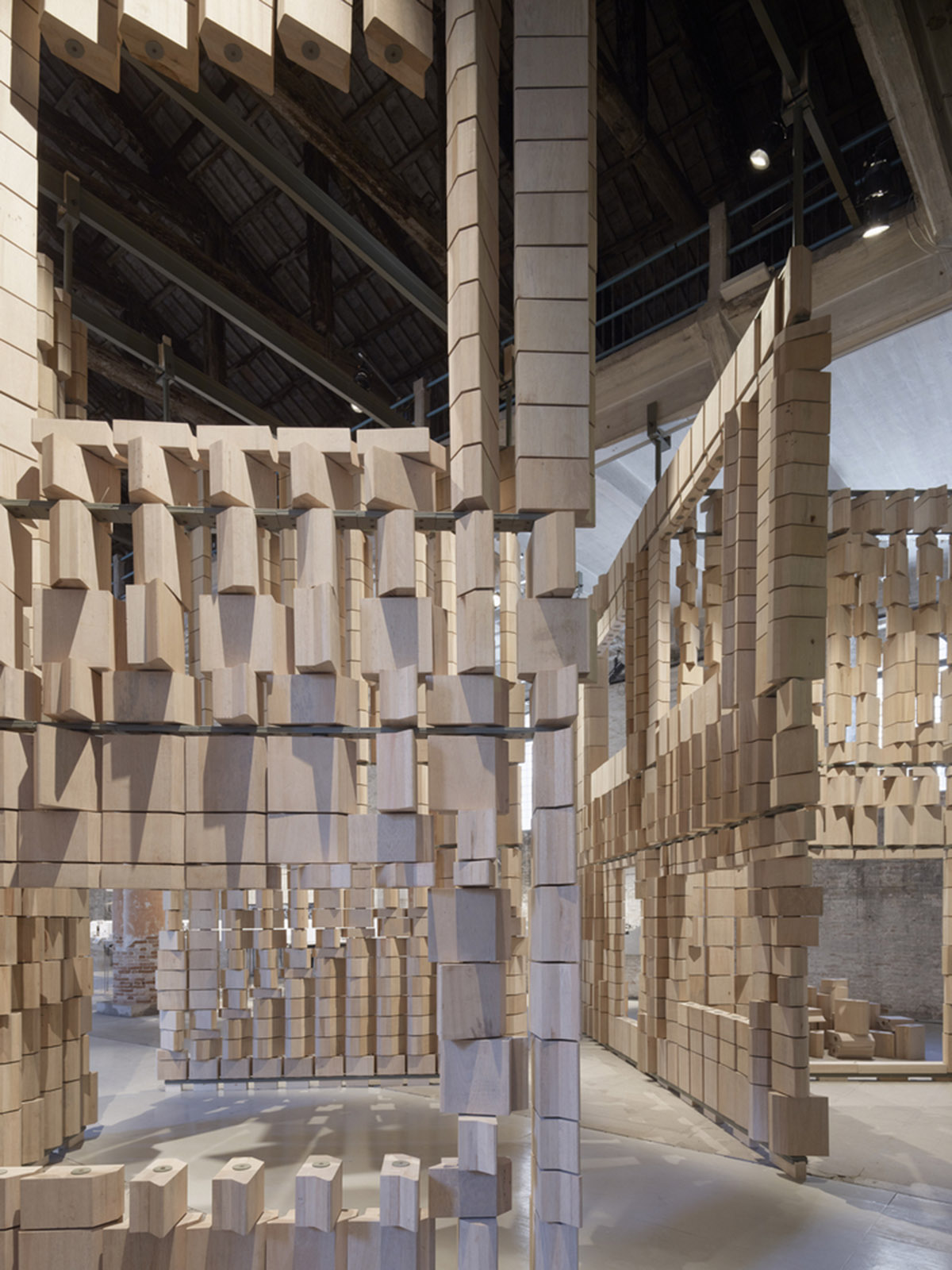 Intervowen explores interactions and transitions between households and environments in Venice