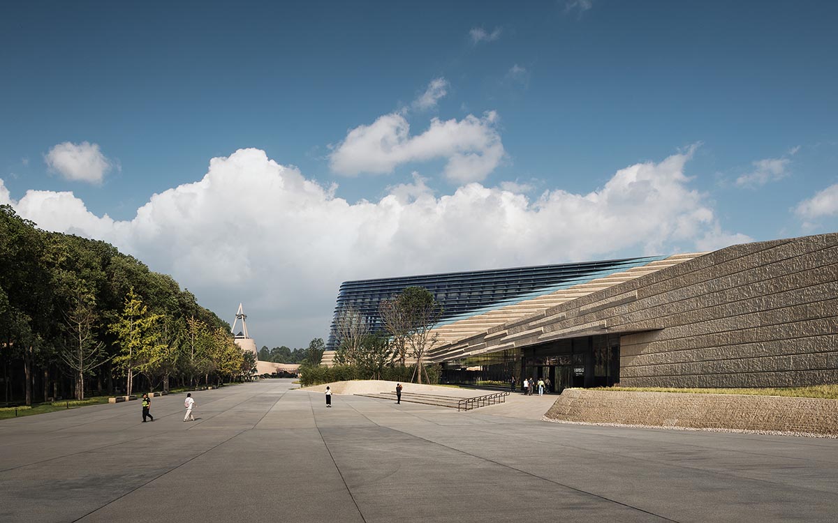 Mound-shaped museum by CSWADI rises from the earth like