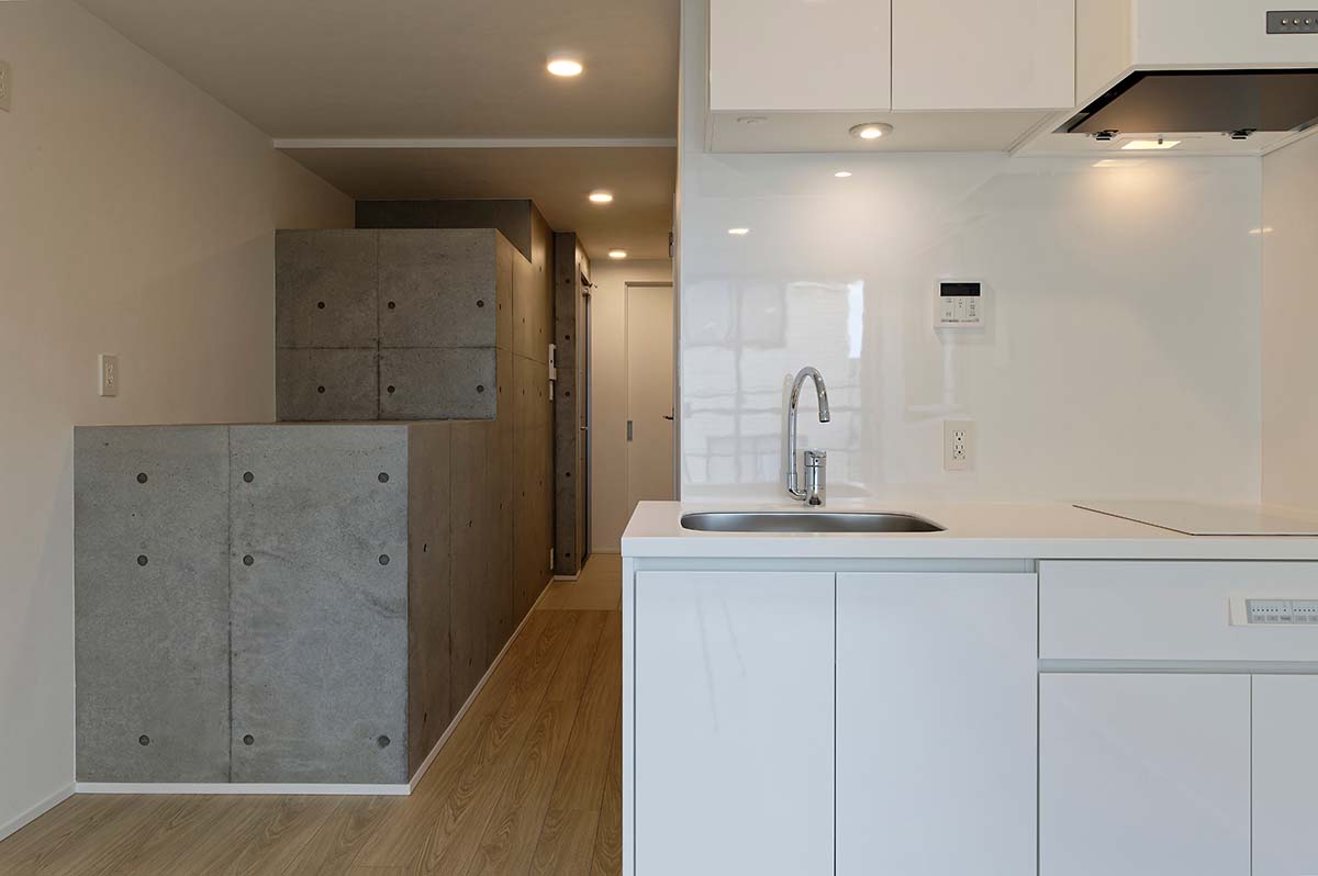 Ryuichi Sasaki Architecture built staircase-linked layered housing in Tokyo 