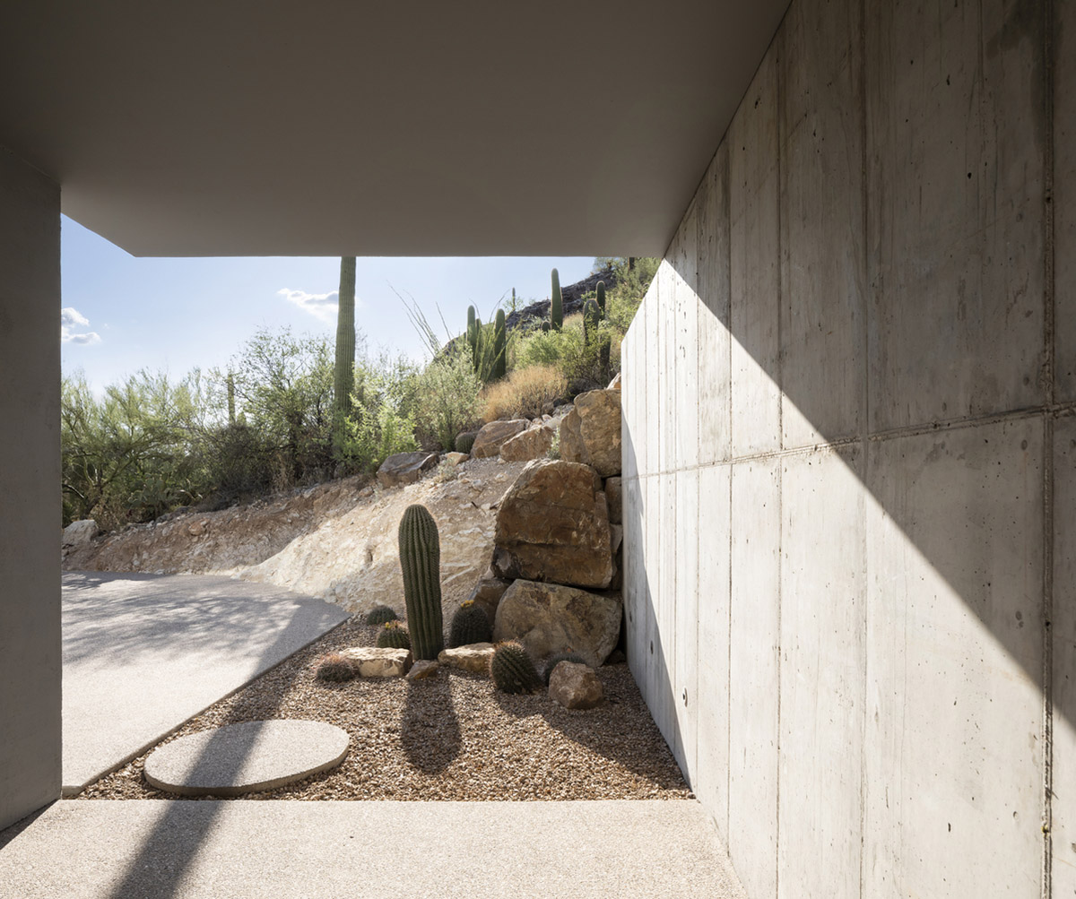 HK Associates Inc frames desert oasis with Ventana House featuring geometric protrudings in Tucson
