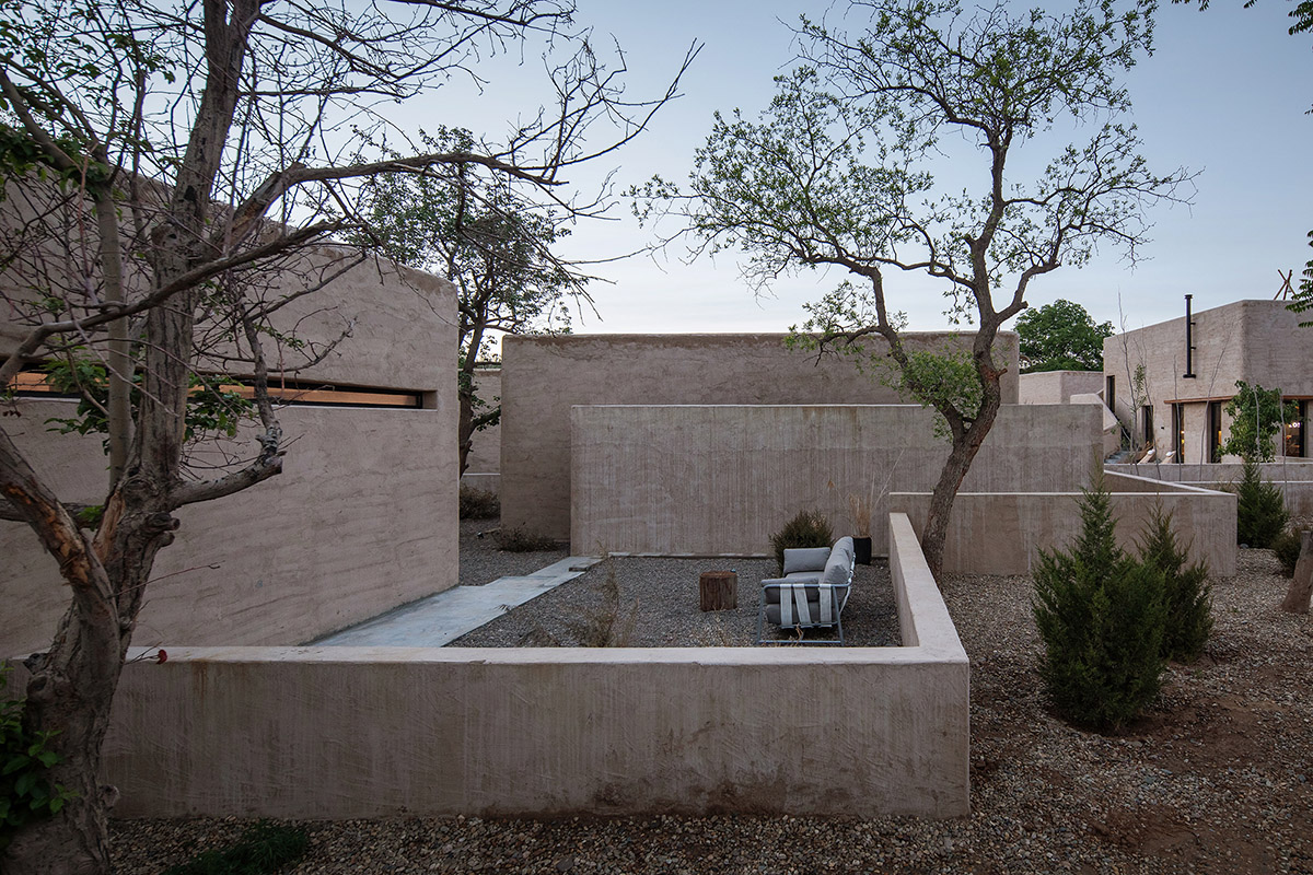 DAS Lab completes Lost Villa Boutique Hotel with earth-toned colours and smooth details in Ningxia