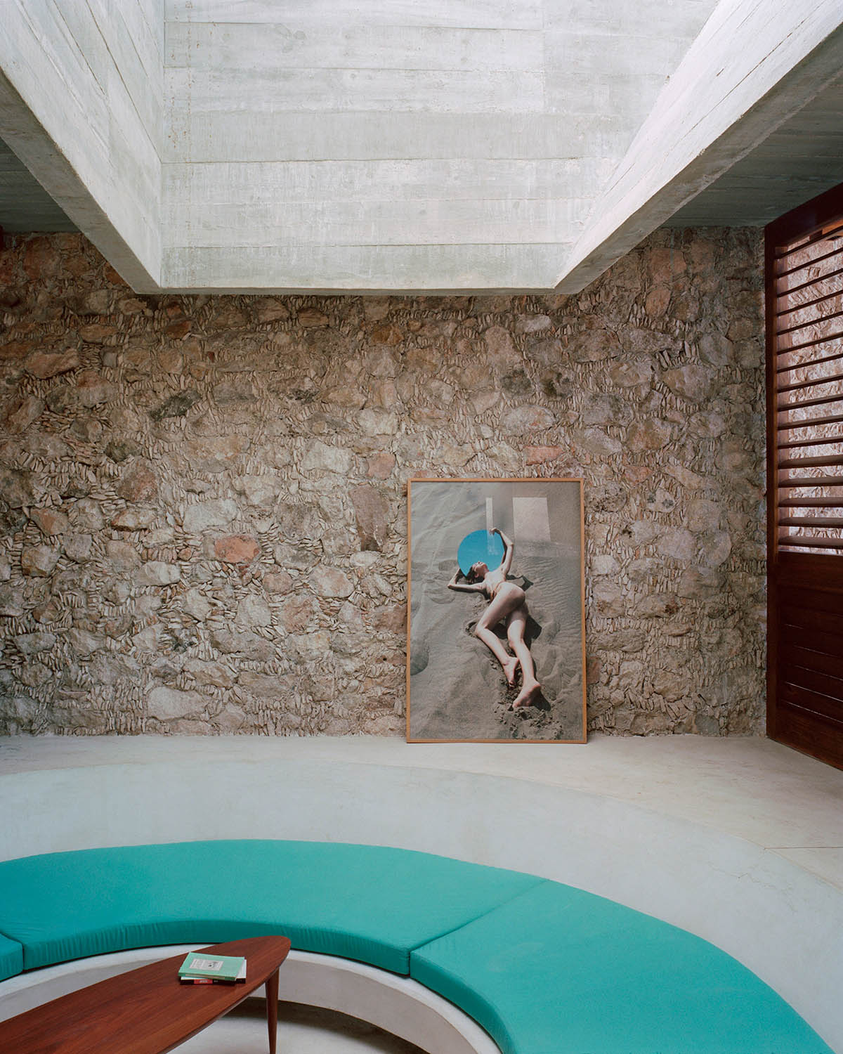 Ludwig Godefroy Architecture designs tropicalized Casa Mérida that references to Mayan antic culture
