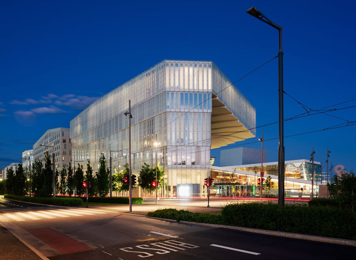 Atelier Oslo and Lundhagem complete Deichman Library with protruding volume in Oslo
