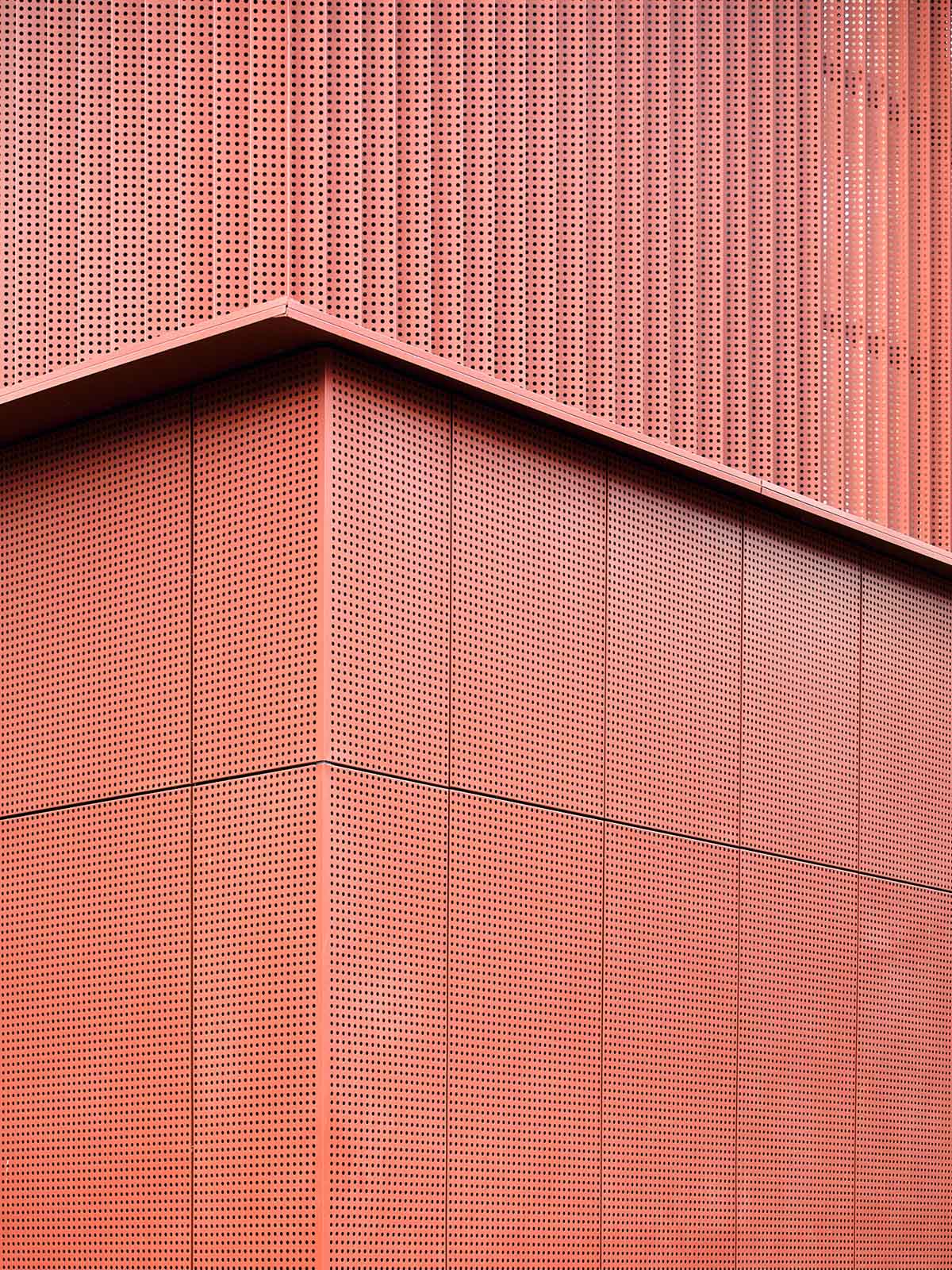 Nevzat Sayin wraps art gallery with a reddish brown façade in a historic district of Istanbul