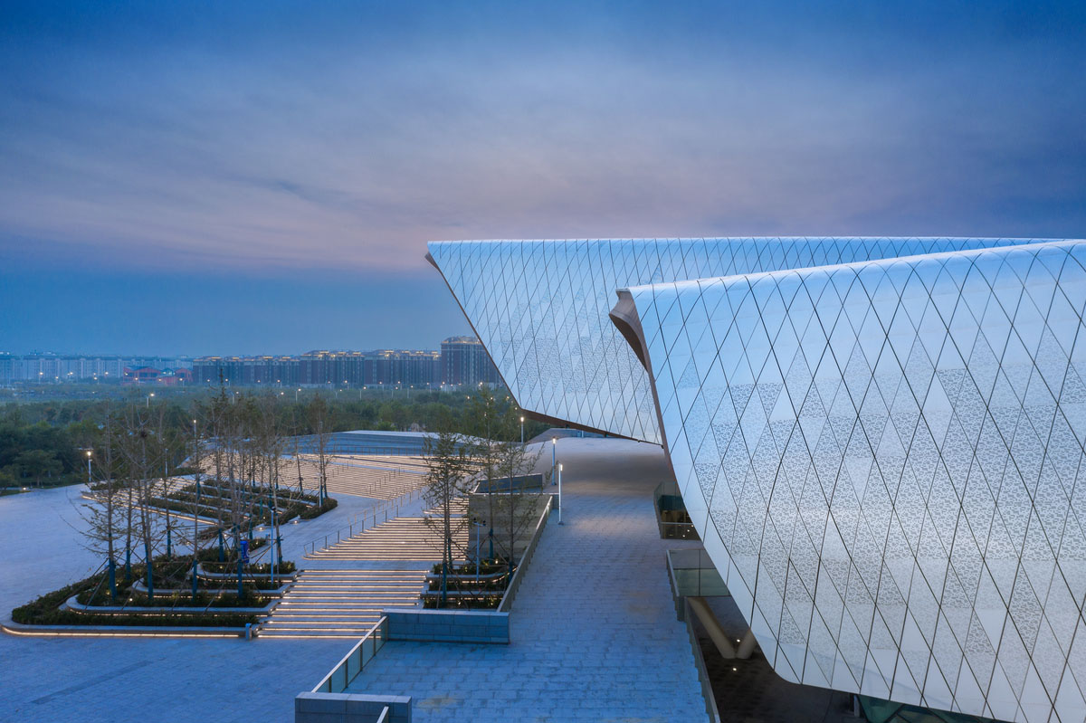 COX Architecture completes China's first National Maritime Museum inspired by aquatic references