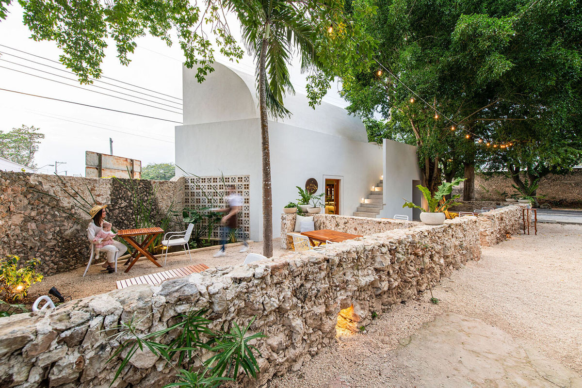 TACO converts small rural house into a restaurant on a corner plot in Mérida, Mexico
