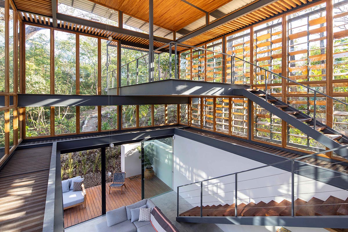 Studio Saxe completes Jungle Frame House with tropical atrium in Costa Rica