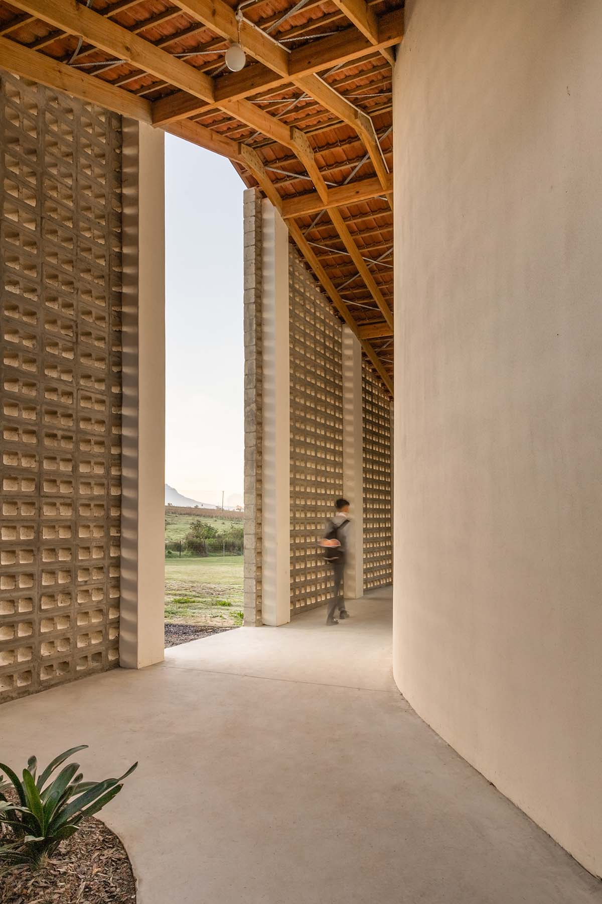 Academy Stellenbosch Campus in South Africa adopts high-quality education with minimal resources