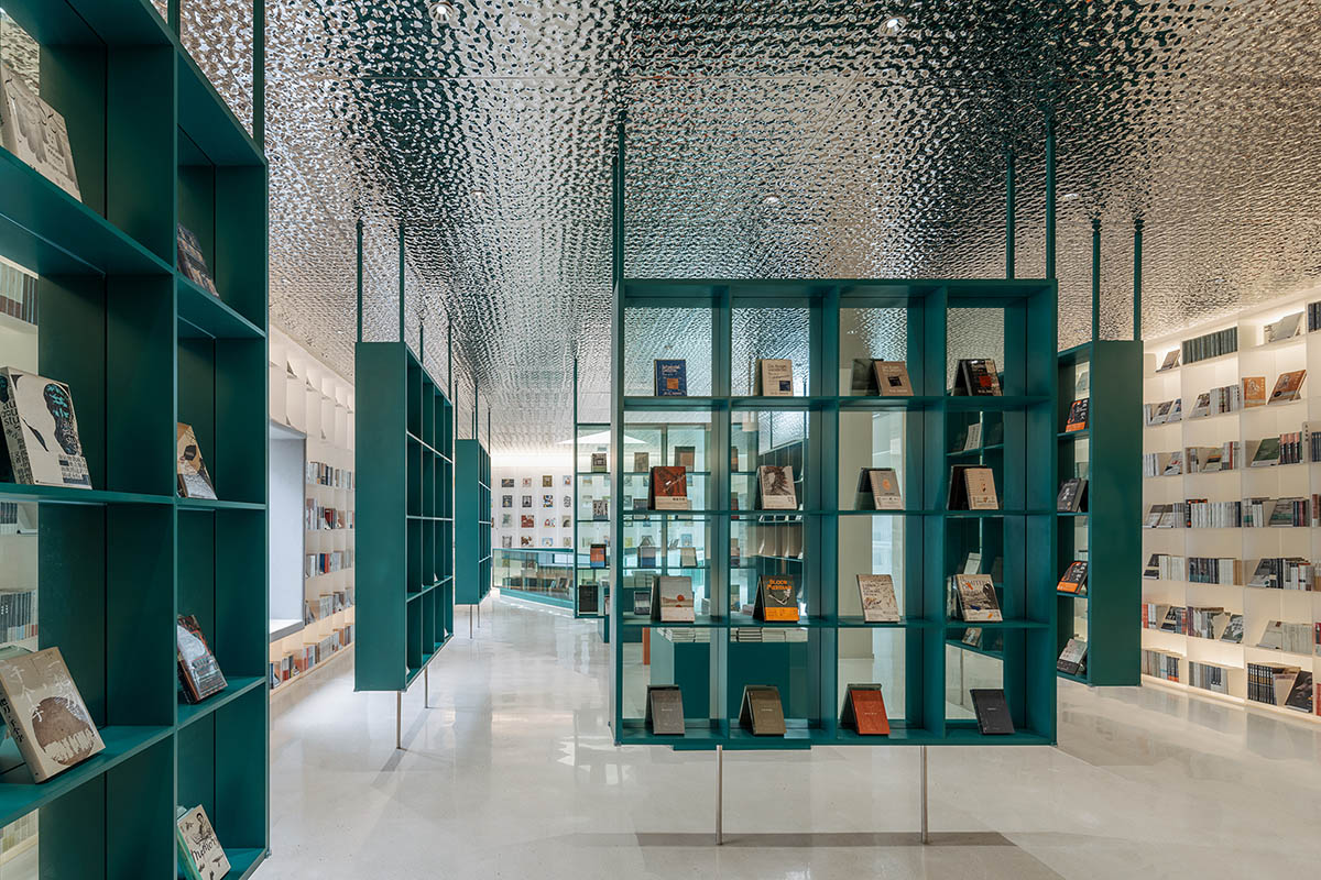 Wutopia Lab completes Books in Clouds — Duoyun Bookstore in Huangyan, China