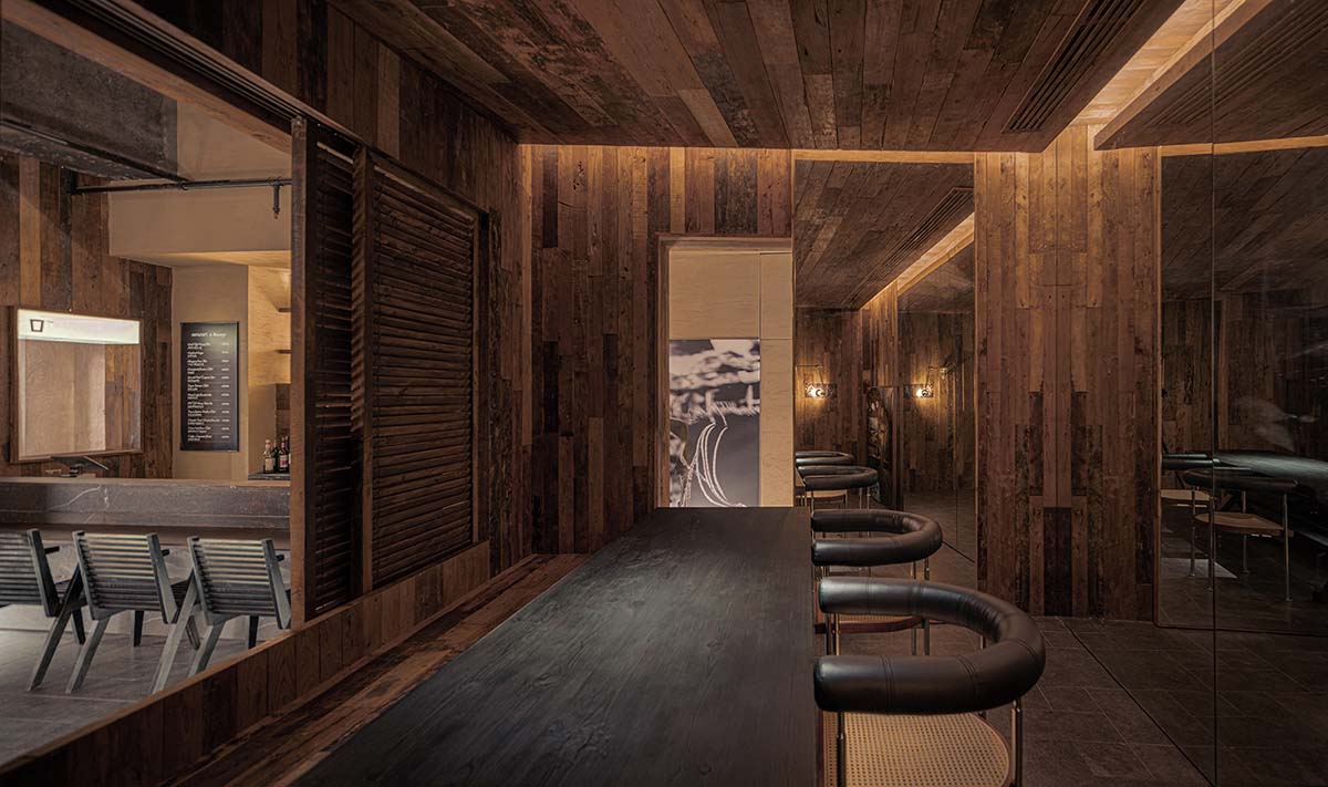 Vari Architectural Design built Anaago Bistro with bamboo-woven private rooms in China 