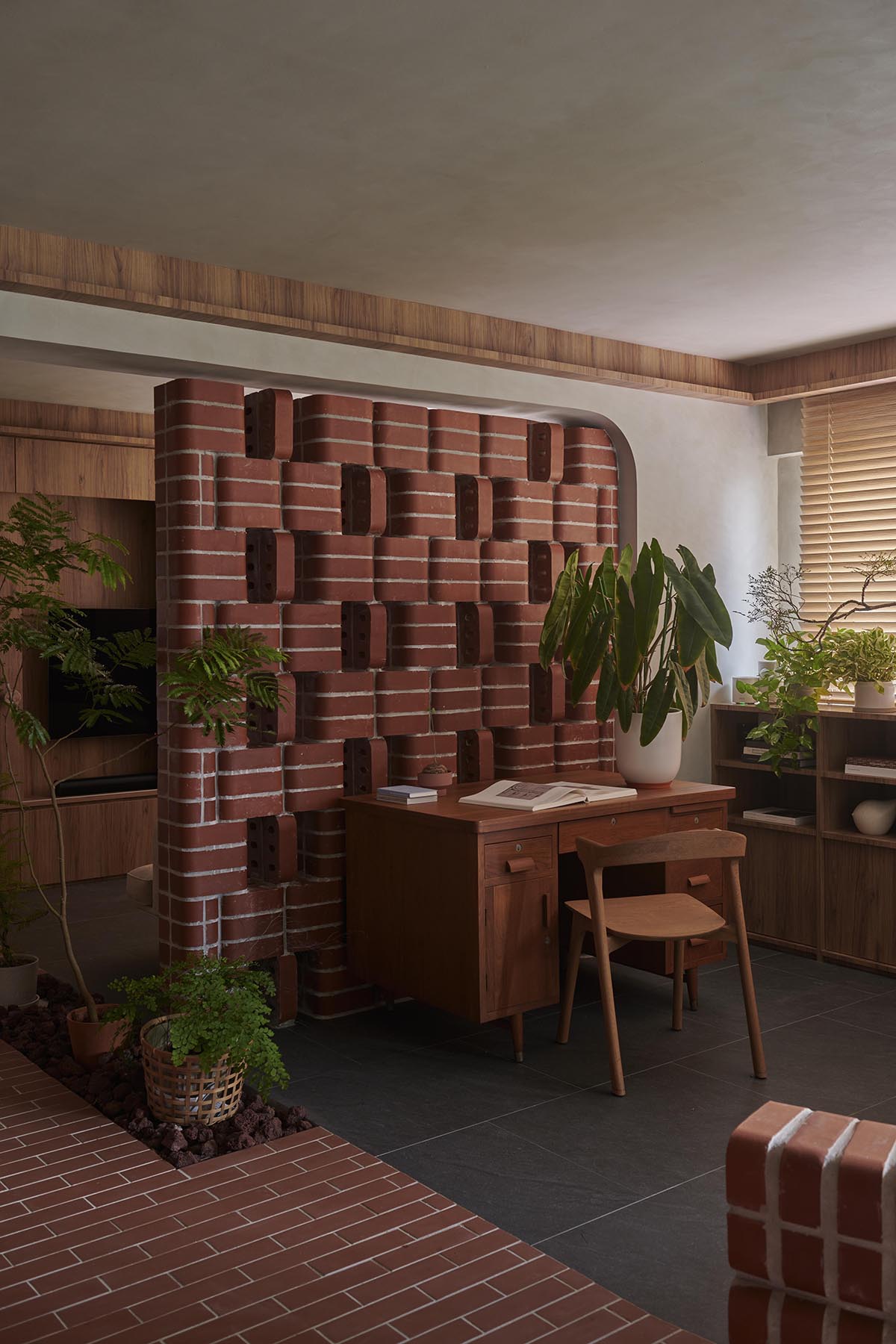 L Architects creates green haven, merging interior design with nature in Singapore