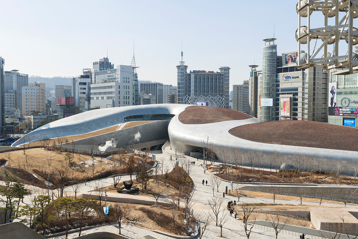 In The Memory Of Zaha Hadid The Dongdaemun Design Plaza