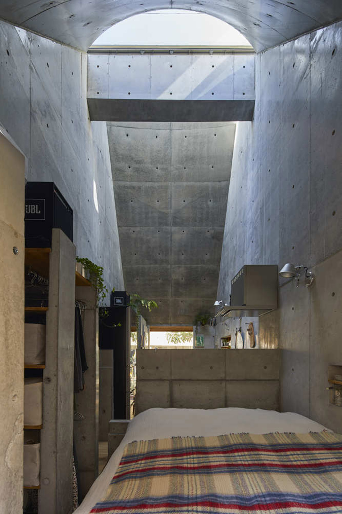 Takeshi Hosaka's Love2 House presents