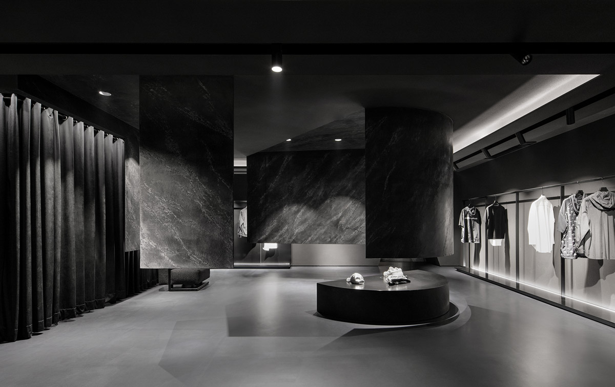 WGNB uses achromatic color of black for partly triangular-designed fashion store in Seoul