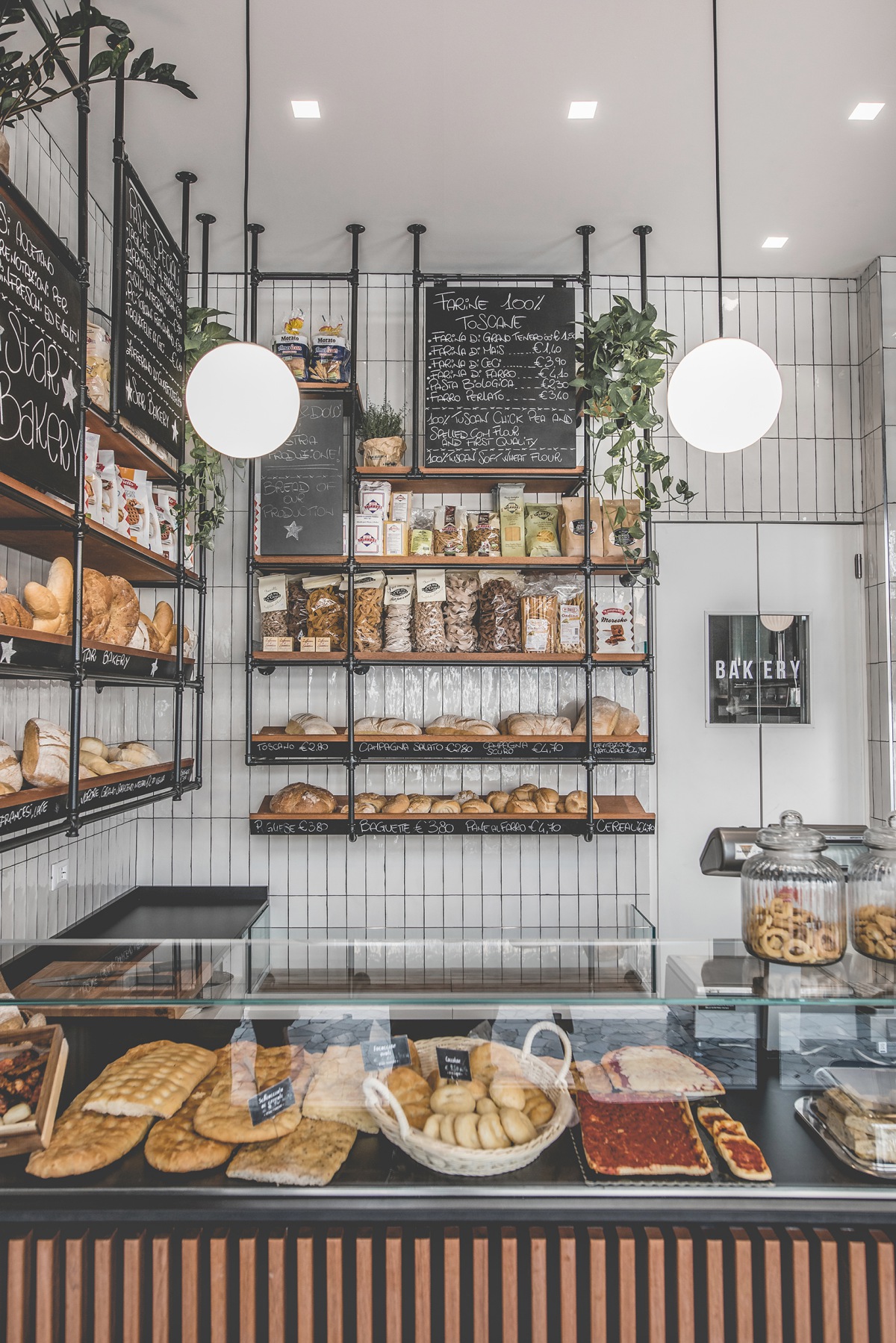 Taste of Tuscany, contemporary and nostalgic atmosphere for the Star Bakery