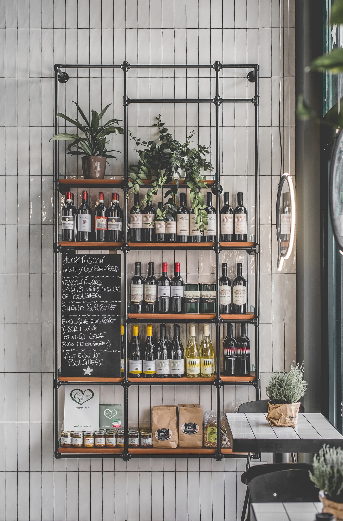 Taste of Tuscany, contemporary and nostalgic atmosphere for the Star Bakery