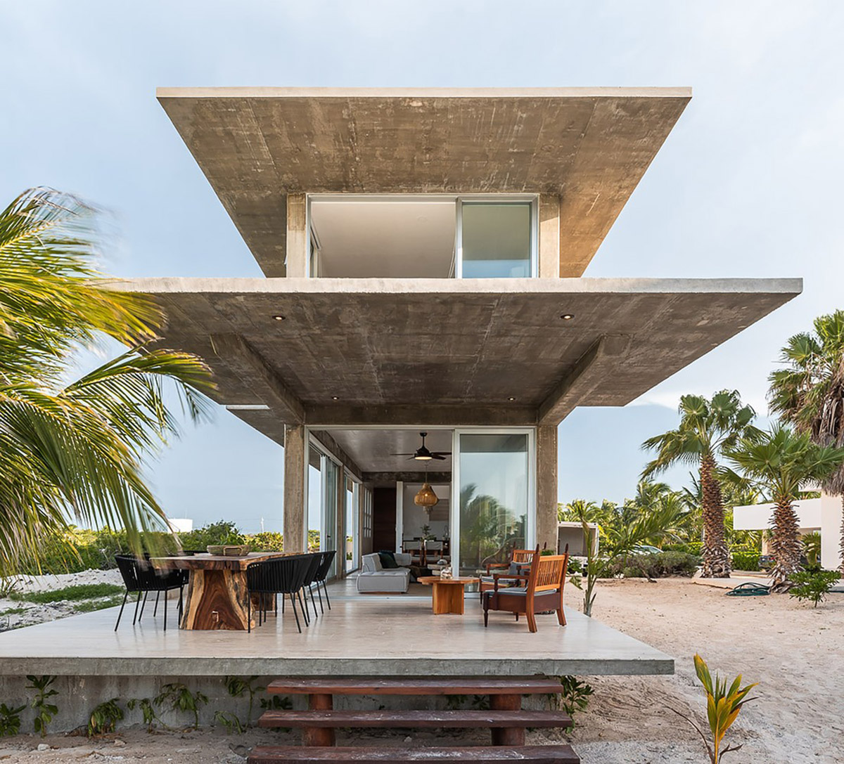 Thin concrete slabs are extruded to bring lightness to this Mexican house
