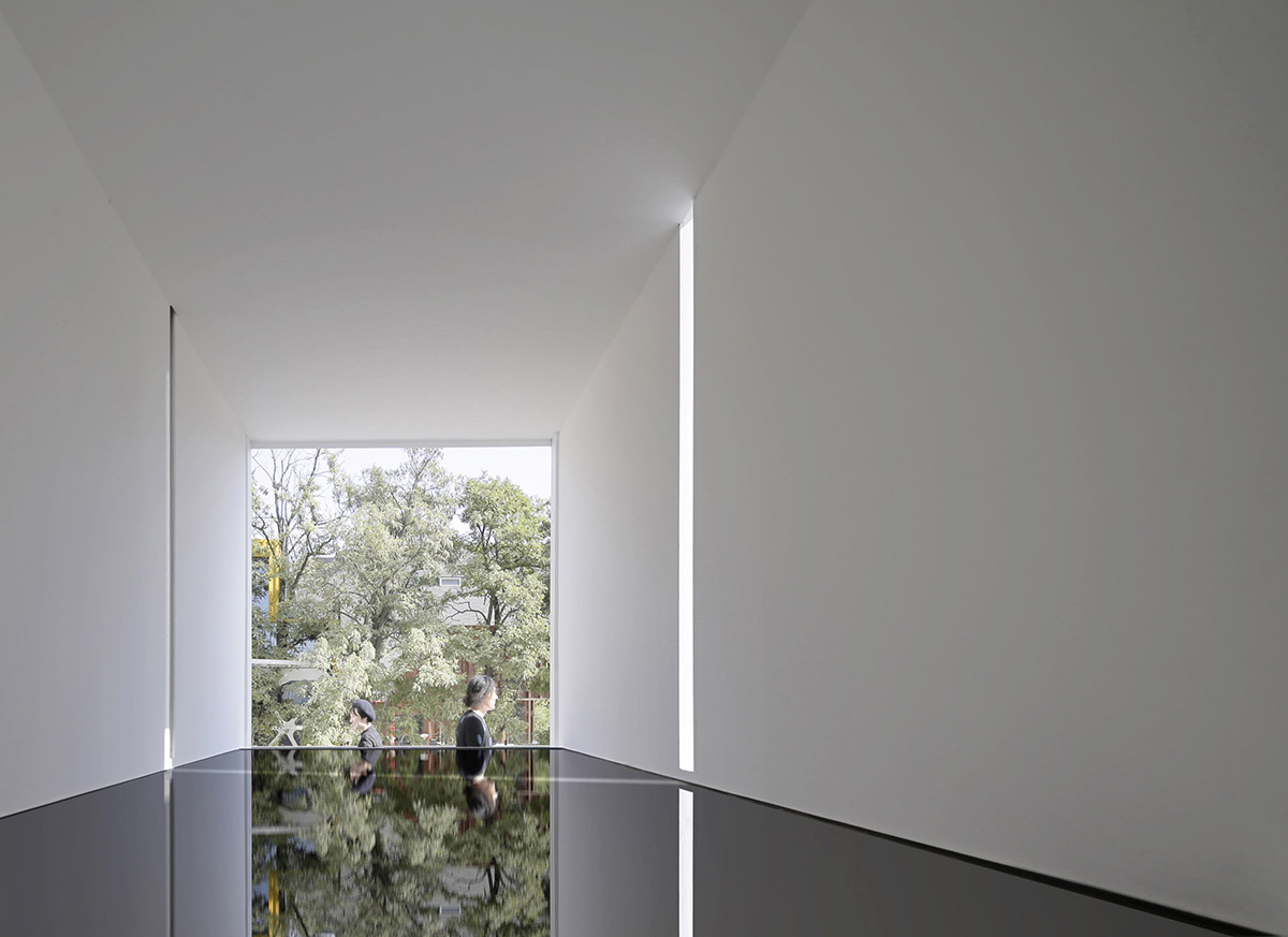 Jun Murata uses colorful containers to form arts center as meditation space for creation in Beijing